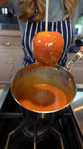 JAZZ Apples pairs perfectly with Caramel this #Halloween season #JAZZApplePartner #JAZZApples #Recipe #BooTime #Spooky #HelloFall
