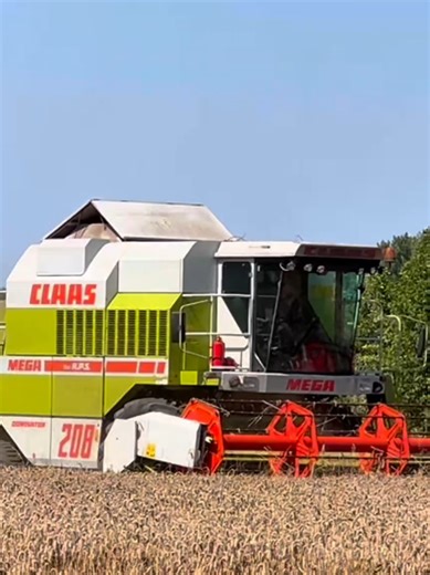 Sprzedam kombajn Claas Mega 208 w doskonałym stanie