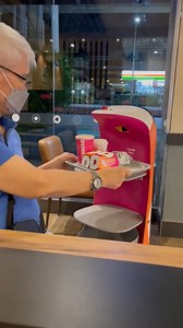 THE FUTURE IS HERE 🇵🇭: Dunkin' Donuts Self Serving Robots in Metro Manila branches Dunkin' unveiled “Number One”, its first-ever robot server. This unique mechanized server can be found in various donut and coffee shop branches across Metro Manila. 📷Angelito Pagayon Developing Philippines #RisingPhilippines #DunkinPH | Rising Philippines