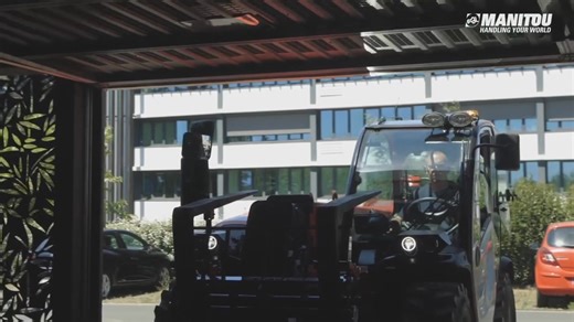 𝗠𝗮𝗻𝗶𝘁𝗼𝘂 𝘁𝗲𝗹𝗲𝘀𝗸𝗼𝗽𝗹𝗮𝘀𝘁𝗮𝗿𝗲 𝟲𝟮𝟱 𝗲 – 𝟭𝟬𝟬 % 𝗲𝗹𝗲𝗸𝘁𝗿𝗶𝘀𝗸. 🔥 🔴Den första 100 % elektriska fasta teleskoplastaren från Manitou, särskilt utvecklad för byggapplikationer! 🔴En kompakt och mångsidig maskin för alla dina materialhanteringsbehov, som kombinerar låg ljudnivå och nollutsläpp – utan att kompromissa med prestandan. 🔴Med 5,85 m lyfthöjd, 2,5 tons kapacitet, 33 cm markfrigång, kombinerade hydrauliska rörelser och kompakta dimensioner är MT 625 e en verklig te