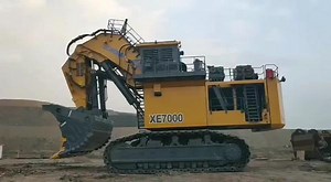 历经21天的运输与组装 “神州第一挖\"徐工XE7000首秀内蒙古。为中国制造 点赞 加油！