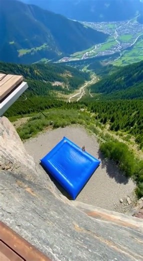 She Slipped! Terrifying Cliff Jump Accident.