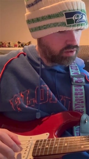 Practicing Chet Atkins Fingerstyle