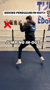 DTBXING on Instagram: "Boxing basics: in/out Pendulum footwork🥊💥 #boxing #boxingtechnique #fighttips #selfdefence #boxeo"