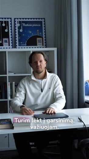 🎧 Audioteka LT on Instagram: "Taip įsivaizdavai Audiotekos vadovo @aurimas.is.naujo dieną? 👀 Kava ➡️ svarbiausias dienos darbas ➡️ audioknygos įgarsinimas su @agne_gilyte (linkėjimai 👋) ➡️ interviu @vilniusfm.lt (linkėjimai 👋) ➡️ dar kavos ➡️ „Šantaramo“ klausymas ➡️ kelionė namo ir dar šiek tiek „Šantaramo“ klausymo. 🎧"