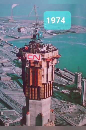Construction of CN Tower #toronto