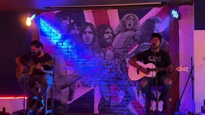 Martes de acústico 🤟🏻🎸🇬🇧 | London English Pub
