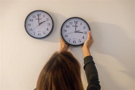 Daylight saving time ends as clocks "fall back"