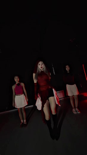 Red light ❤️‍🔥 #viral #foryou #recommendations #dancechallenge #cover | dance