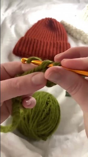 Let's crochet a hat🙌