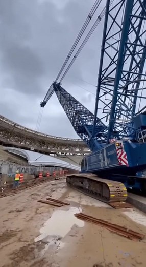 7.6M views · 6.5K reactions | Massive Crane Collapses During Wind...