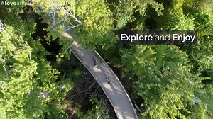 A year-round wellness destination, Amelia Island beckons bicyclists with ample trails, gorgeous scenery, rentals aplenty, and lots of friendly fellow cyclists. (PS The Amelia Island Wellness Festival is fast approaching, November 9-11, and you can get a $100 discount if you use the code LOVEAMELIA - ameliaislandwellnessfestival.com.) | Amelia Island