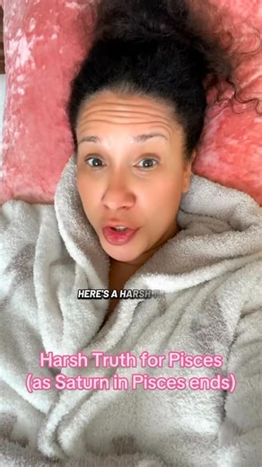 Leah Gillis | Pisces loves the love and thank gosh for that but they also could use the b word: boundaries. Articles on thé site for more and to book a... | Instagram