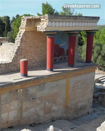 A minósziak ebben a csodálatos palotában éltek évezredekkel ezelőtt. Knósszosz, a Kréta máig fennmaradt minószi palotái közül a legnagyobb Greek Reporter/FB ❗️I don't own the rights❗️ | Ami Érdekelhet