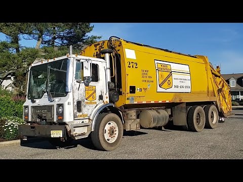 Meadowbrook Industries Mack MR Leach 2Rlll rear loader garbage truck!