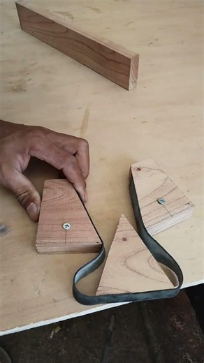 Making a Simple But Powerful Workbench Clamp #woodworking #diytool #sorts