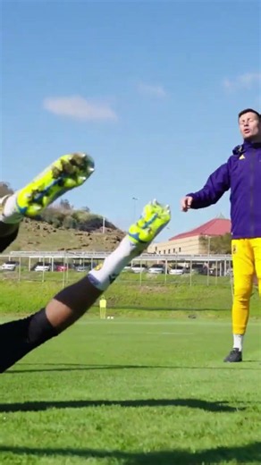 Kaizer Chiefs Goalkeepers Training At Naturena Village for under Fernando da Cruz #amakhosi4life