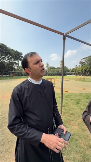 What is the difference between a capuchin and a Franciscan? Explain explained to the redemptorists. #CapAztecFranciscans #Fryers #CatholicsIndia #CatholicsBangalore #IndianCatholics #IndianChristians #Congregation | Father Manuel