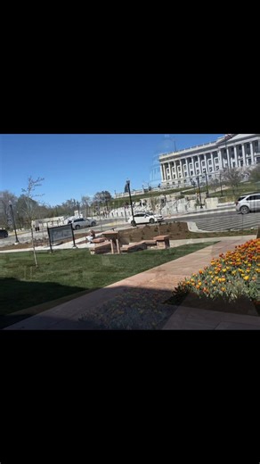 Admiring our state capital building today. The last time I was there waz for Utah Outdoor Recreation Day on the Hill. It is beautiful and hosts so many important subjects. #utah #statecapitalbuilding #saltlakecity #dayadventure
