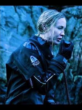 Trapped 33 Meters Deep With Only 3 Minutes Of Oxygen #usa #movie #film