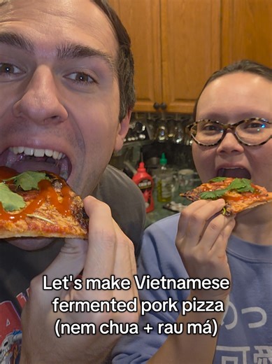 36 nem chua rau má pizza got us like 🩴 #ancungtiktok #vietnamesefood #nemchua #pizza #amthucvietnam