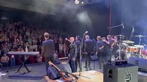 Merci au chaleureux public de Ciney Un concert mémorable Thierry chante Johnny Prochain rendez-vous:Chiroux de Liège 15 et 16 mai Réservations www. resevents.be | Thierry Luthers