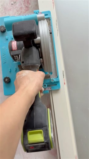 DIY Circular Saw Guide Jig | Straight, Clean & Easy Wood Cutting 🪚📏 #diymecha #diy