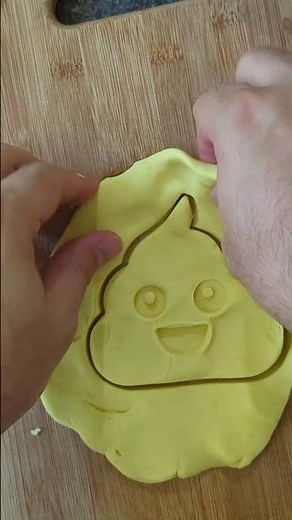 💩💩💩 Poop Emoji 💩💩💩