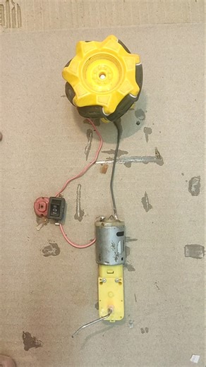 How to Generate Powerful Electricity Using a DC Motor #viralshort