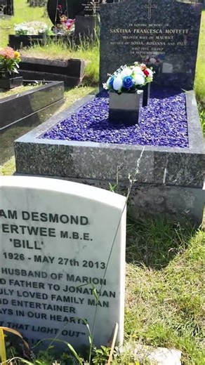 Bill Pertwee The ARP Warden of Dads Army | Put That Light Out.