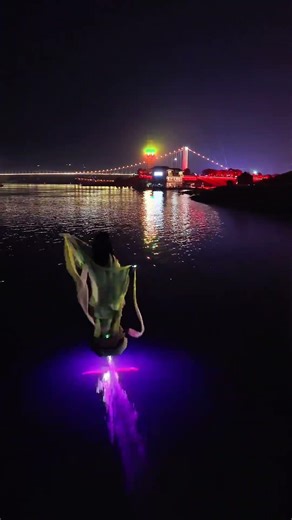 Efoil, Electric Mini Jet Boat & Surfboard Tests – AdmitJet Performance, Speed, Safety & Ride Reviews