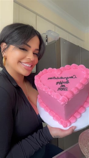 200k ABSOLUTELY BEAUTIFUL AMAZING PEOPLE! THANK YOU FOR ALL THAT YOU ARE. For your love and support. Hope to continue to grow my community. Grateful, blessed and highly favored. Welcome all to the buff squad. !! HUGE THANK YOU TO @Eddie !!! THANK YOU FOR TAKING TIME OUT AND GETTING THIS BEAUTIFUL CAKE MADE TO HELP CELEBRATE THIS BEAUTIFUL FAMILY! I LOVE YOU SO MUCHHH! 🥹❤️. Your love and support from the beginning has been the absolute best blessing. #love #genuine THANK YOU BUFF SQUAD FOR ALLL 
