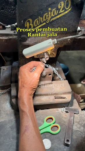 13K views · 87 reactions | the process of making a chain throwing net #fishingnets | Nandang Safaat | Facebook