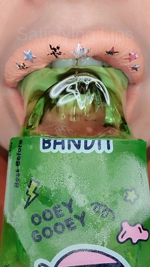 169K views · 2.4K reactions | ASMR Satisfying Eating Tell Me Your Favourite Midnight Snack #asmr #eatingvideos #satisfyinglips | Satisfying Lips | Facebook