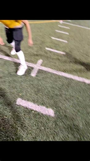 40K views · 343 reactions | Here’s a simple drill that will teach your defenders how to set the edge. It’s all about keeping their outside shoulder and outside hip free. | Youth Football Online | Facebook
