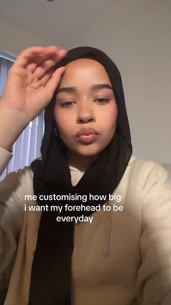 Big Forehead Style: Customising How I Want It Everyday