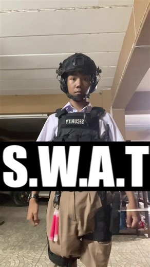 Cosplay Comparison: SWAT Team vs. Special Forces Soldier