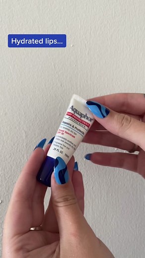 Eva Wardell Aquaphor Lip Squeeze Tutorial