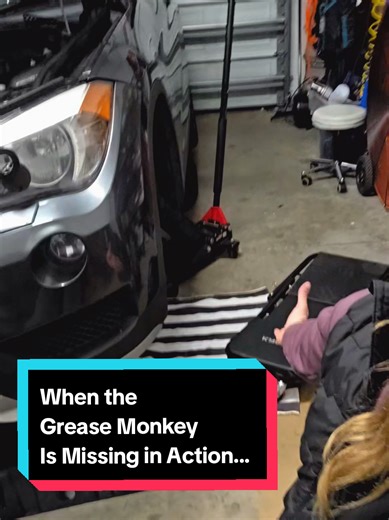 When you go to hang out with the Grease Monkey & he's MIA.. Don't worry, he's probably just at Autozone! 😂🐒🔧 #greasemonkey #mechanic #bustedknuckles #shoplife #tradelife