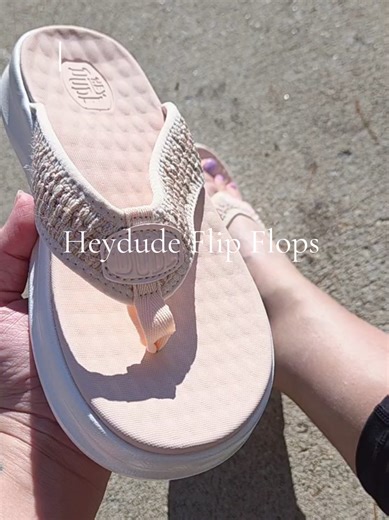 These are the cutest @HeyDude flip flops that you will ever own! Super comfortable and so cute!!! #heydudeshoes #heydudes #heydude #flipflops #shoes