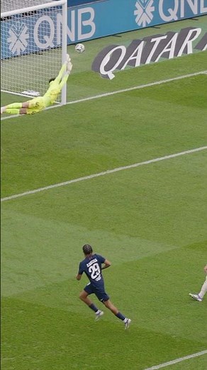 Effortless Barcola. 😎🎯💫