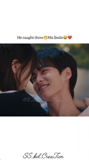 The way he smiled at them🤭😄✨|Speed and Love cdrama💕|#cdrama#shortsfeed#Estheryu#Heyu#fyp