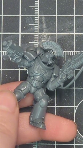 Pt-2 and final part of building my kitbashed intercessor sergeant! #warhammer40k #minis #40k