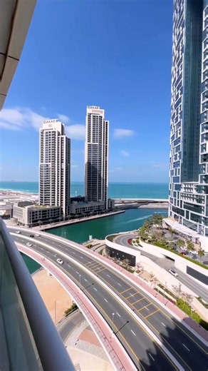 Dubai Marina Waterfront Skyline 2026 | Stunning Emaar Towers Aerial View 🇦🇪!#shorts #travel #city