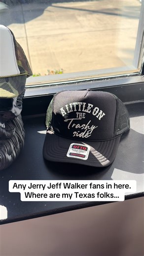 Drop a comment if you didn’t know that Trashy Women was recorded by both the writer and Jerry Jeff Walker before Confederate Railroad brought it mainstream. #jerryjeffwalker #texascountry #reddirt #texasmusic #fyp
