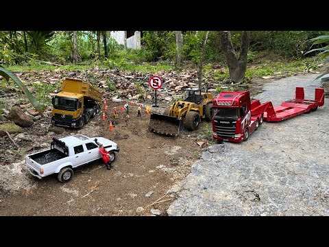 Aksi #127 Dump Truk RC Huina 1536, Truk Merci Muatan Tanah Merah Bangunan Excavator Besar Huina 1593