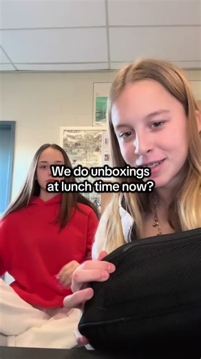 “Gotta stay a baddie.” 💁🏼‍♀️ Didn’t know this was going to be shared unboxing experience with friends, I would have written something better. 😂 And before anyone comes at me, yes I know it was mostly junk food for her... That was the joke. 🙄 I never pack her lunch anymore, so I went crazy.