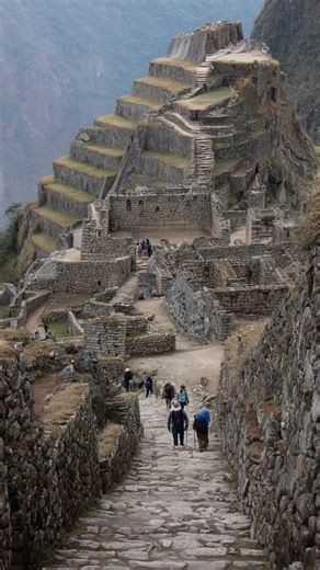 Sealed Box Found Inside Machu Picchu—Still Buzzing #machupicchu #ancient #discovery #mystery | Life's Biggest Questions