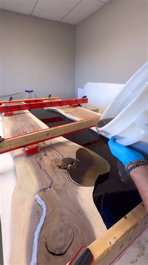 Get perfect bubble free resin pours every time.👍😎 | Dust & Wood