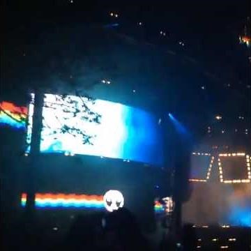 Skrillex - Bangarang feat. Sirah @ UMF 2015 in Miami